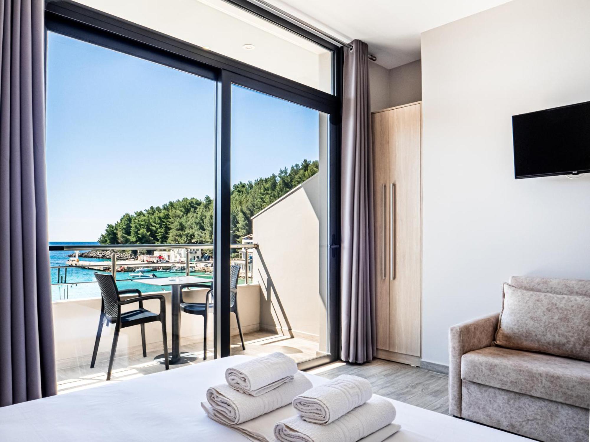 Endless Blue Himara Hotel Exterior photo