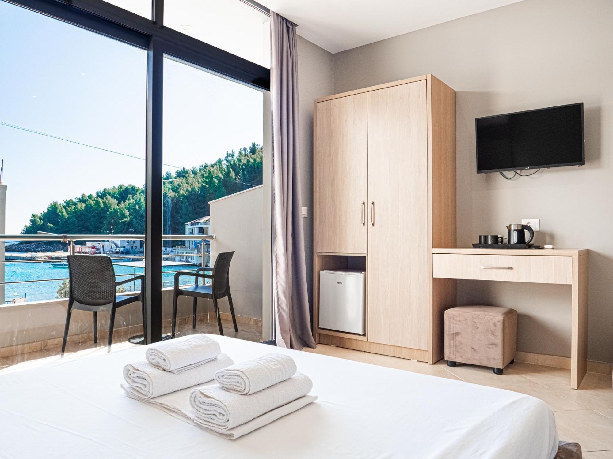 Endless Blue Himara Hotel Exterior photo